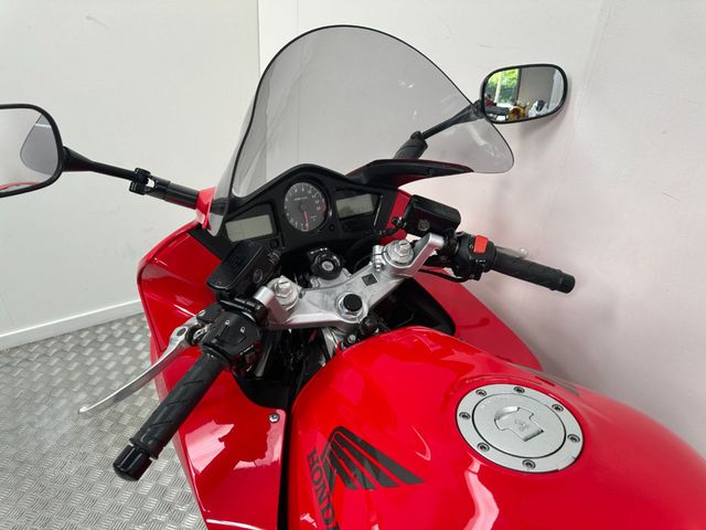honda - vfr-800-vtec-abs