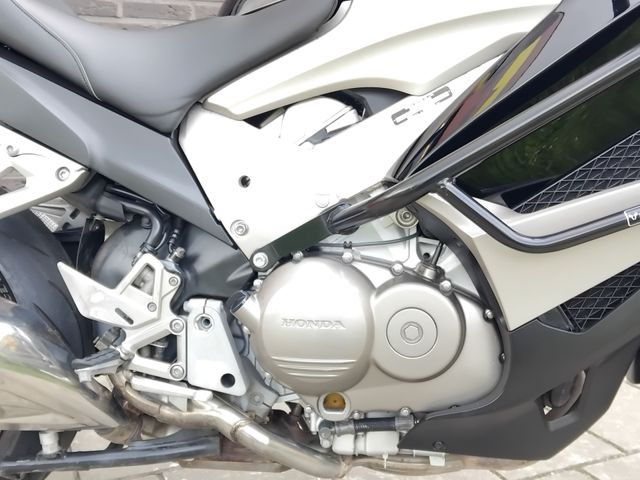 honda - vfr-800-x-crossrunner