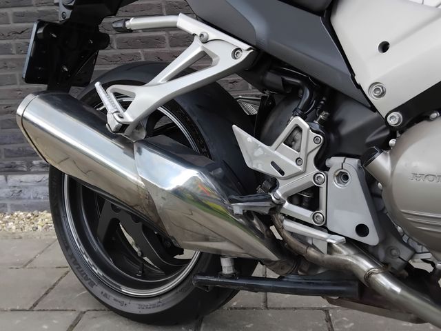 honda - vfr-800-x-crossrunner