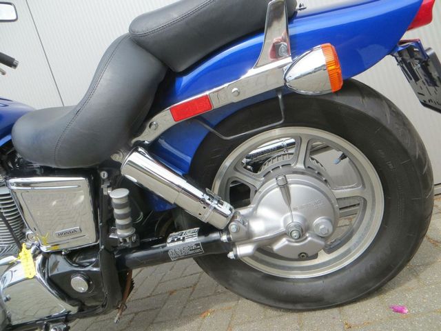 honda - vt-1100-c-shadow