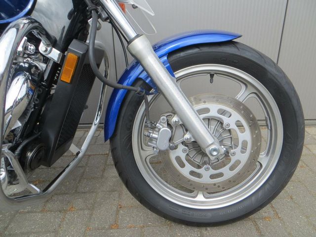honda - vt-1100-c-shadow