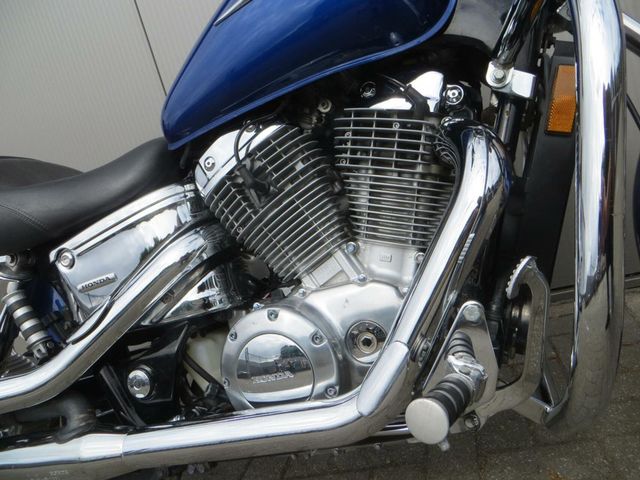 honda - vt-1100-c-shadow