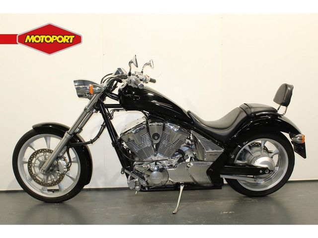 honda - vt-1300-cx-abs