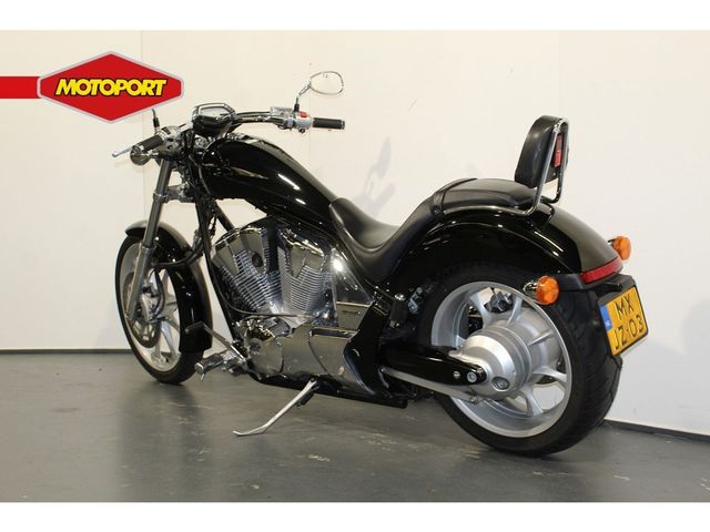 honda - vt-1300-cx-abs