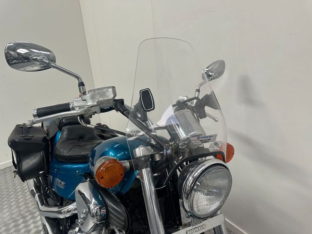 honda - vt-600-c-shadow--vlx-