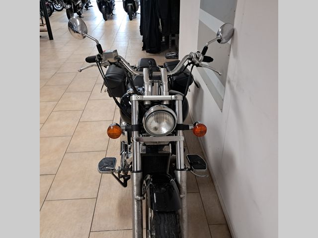 honda - vt-750--dc-black-widow