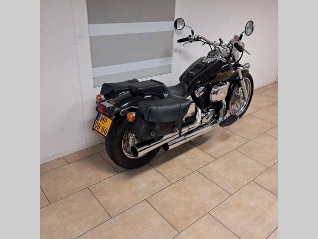 honda - vt-750--dc-black-widow