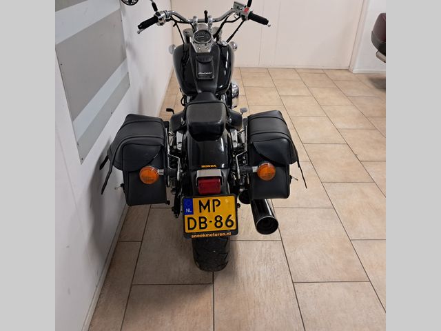 honda - vt-750--dc-black-widow