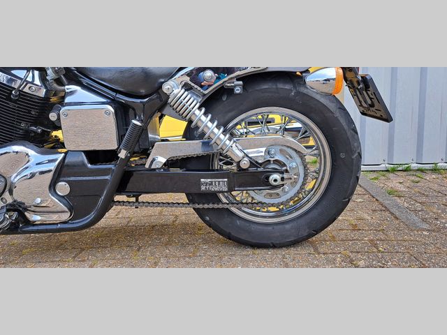 honda - vt-750--dc-black-widow