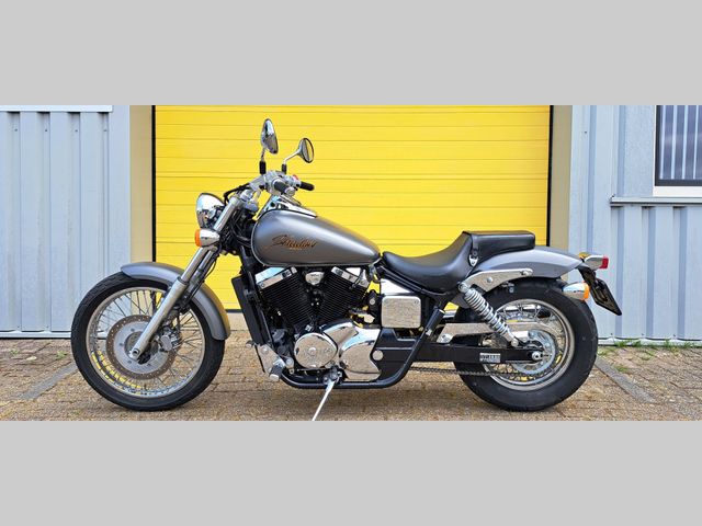 honda - vt-750--dc-black-widow