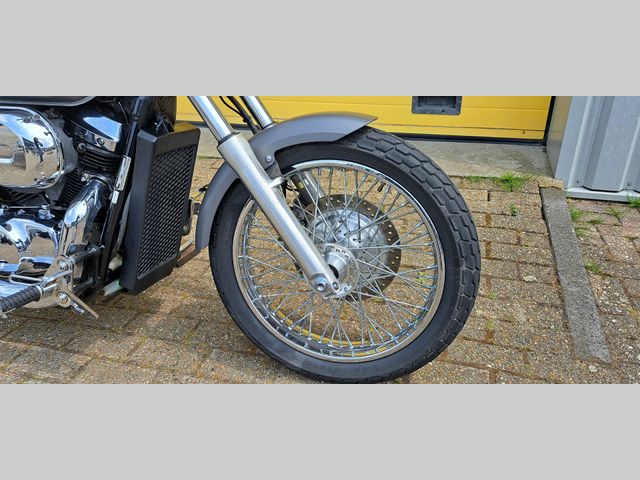 honda - vt-750--dc-black-widow