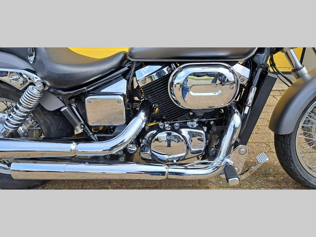 honda - vt-750--dc-black-widow