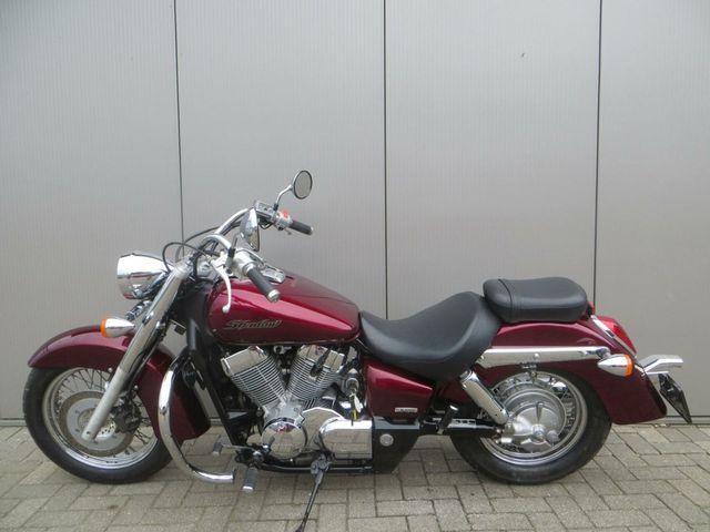 honda - vt-750-c2-shadow-ace