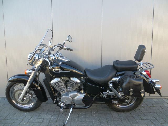 honda - vt-750-c2-shadow-ace