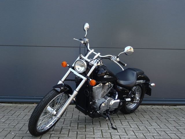 honda - vt-750-c2-shadow-ace