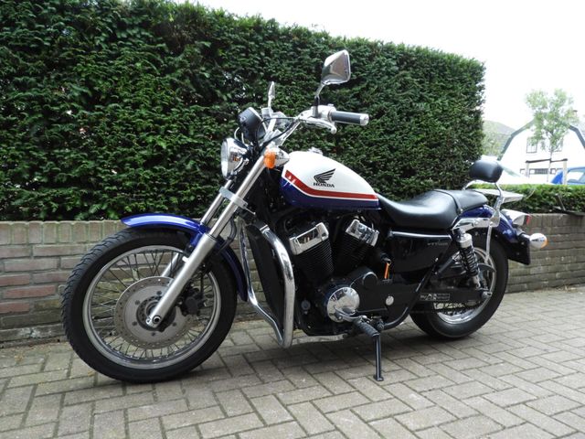 honda - vt-750-s