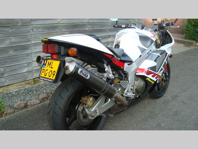 honda - vtr-1000-sp-2