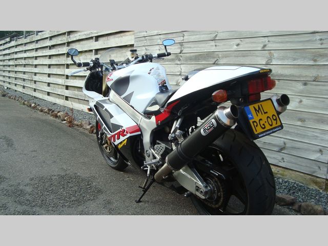 honda - vtr-1000-sp-2