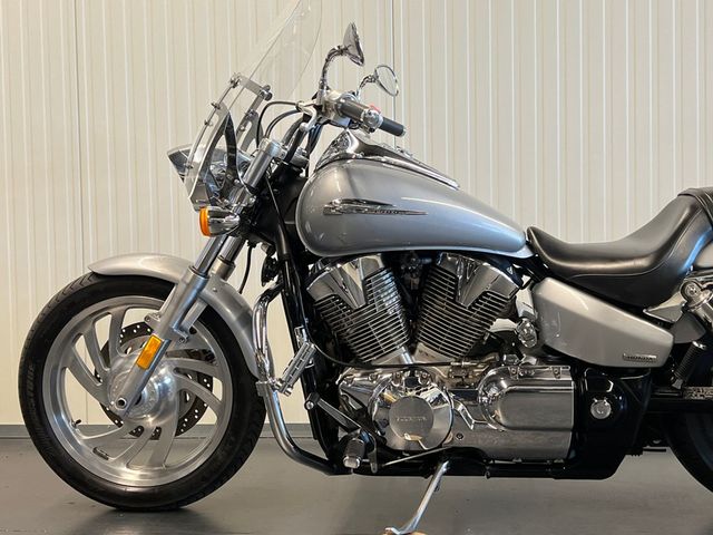 honda - vtx-1300