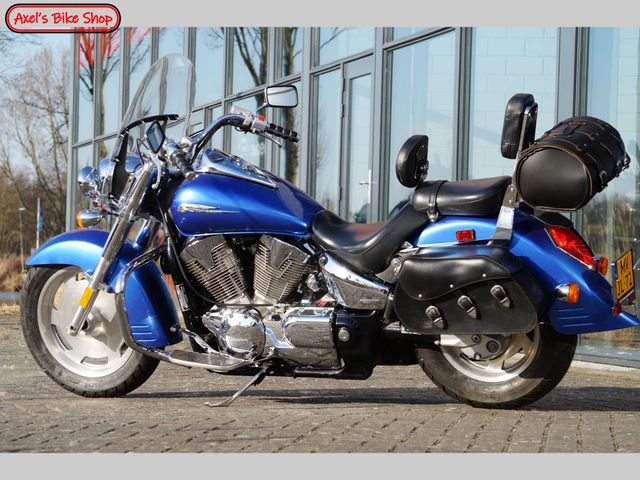 honda - vtx-1300