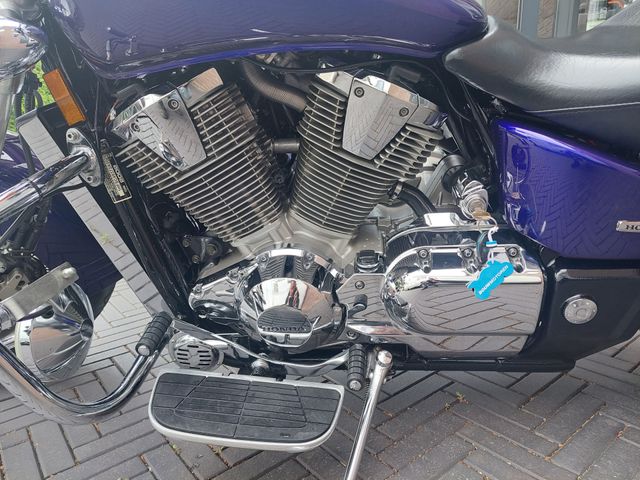 honda - vtx-1800