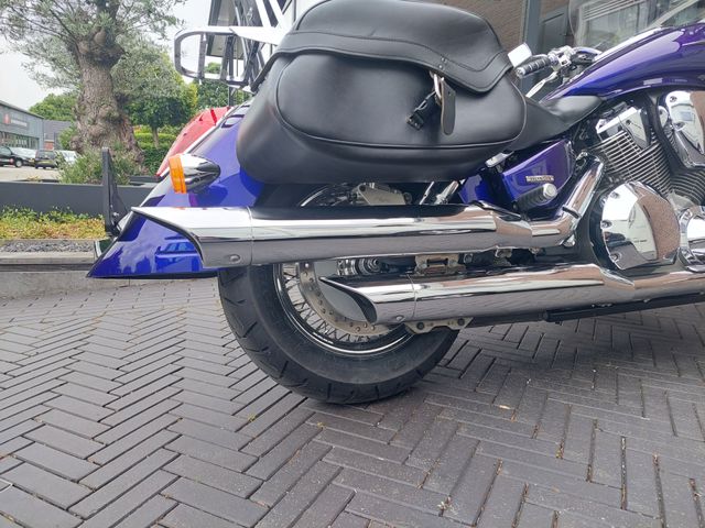 honda - vtx-1800