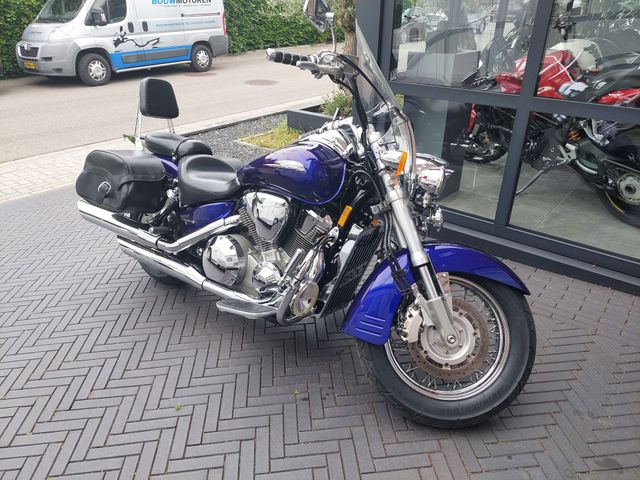 honda - vtx-1800