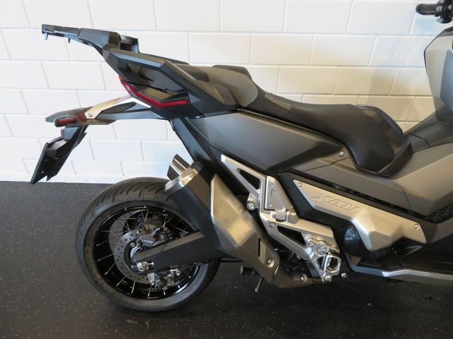 honda - x-adv