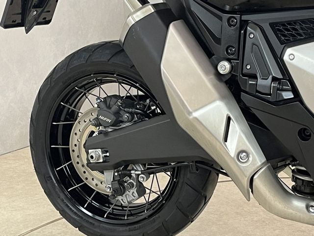 honda - x-adv