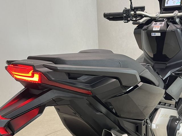 honda - x-adv