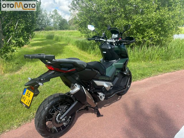 honda - x-adv