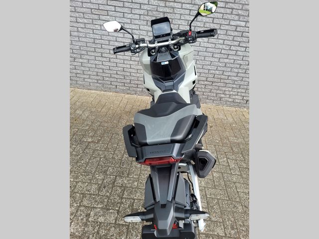 honda - x-adv