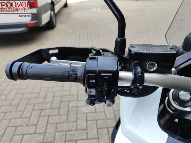 honda - x-adv