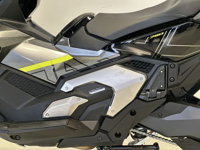 honda - x-adv