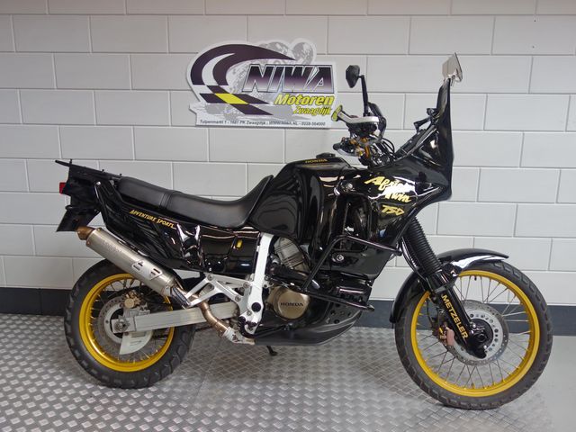 honda - xrv-750-africa-twin