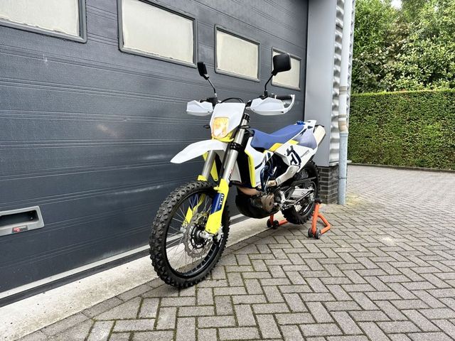 husqvarna - 701-enduro