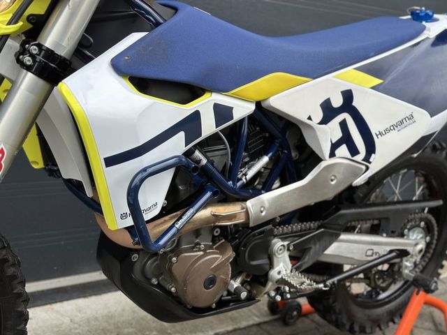 husqvarna - 701-enduro