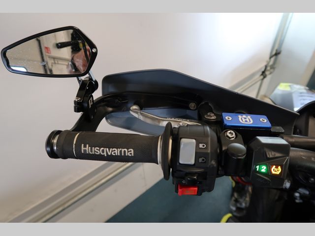 husqvarna - 701-supermoto