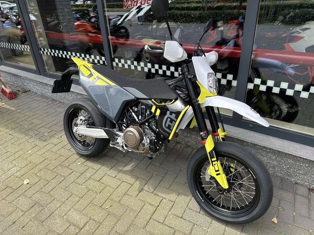 husqvarna - 701-supermoto