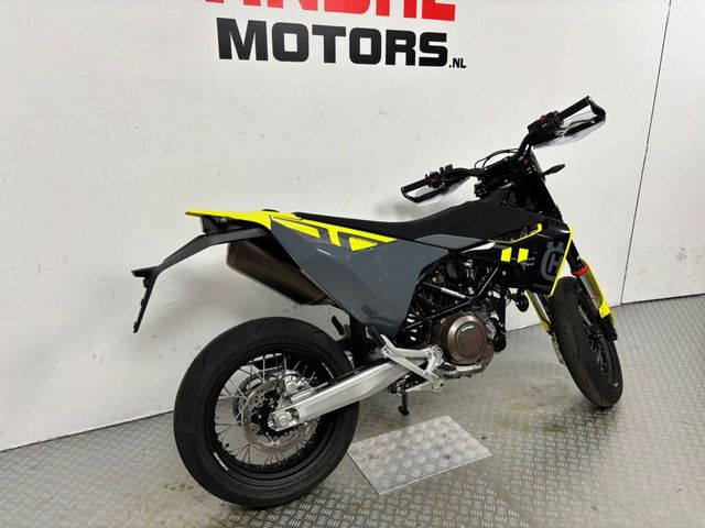 husqvarna - 701-supermoto