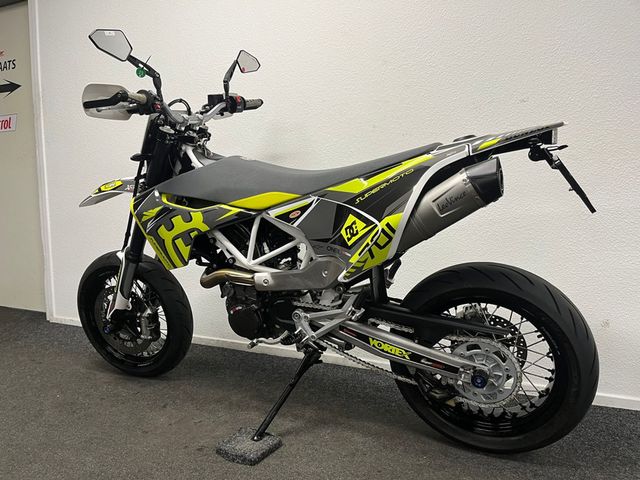 husqvarna - 701-supermoto