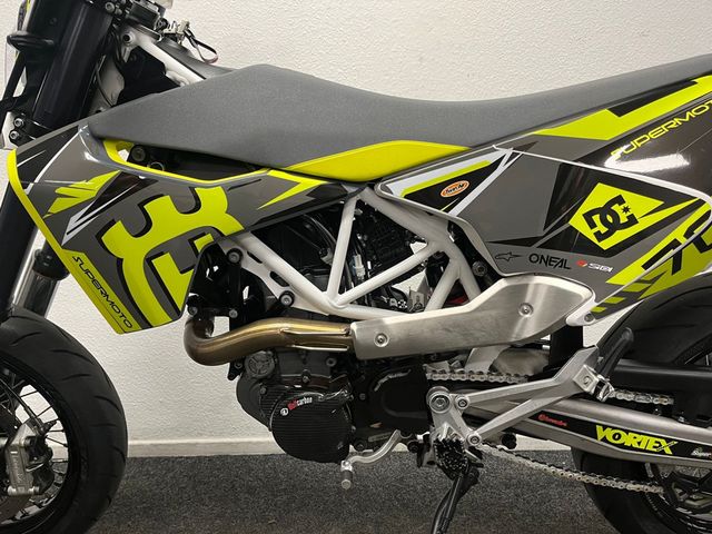 husqvarna - 701-supermoto