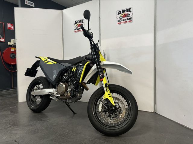 husqvarna - 701-supermoto