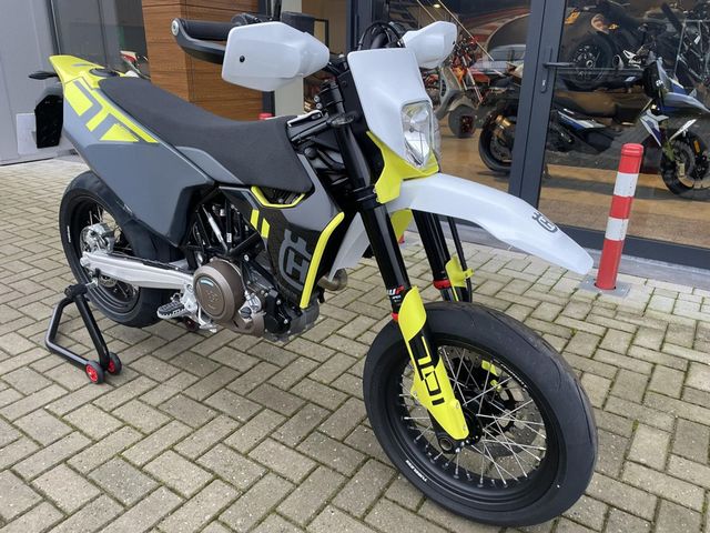 husqvarna - 701-supermoto