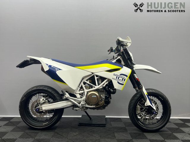 husqvarna - 701-supermoto