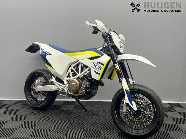 husqvarna - 701-supermoto