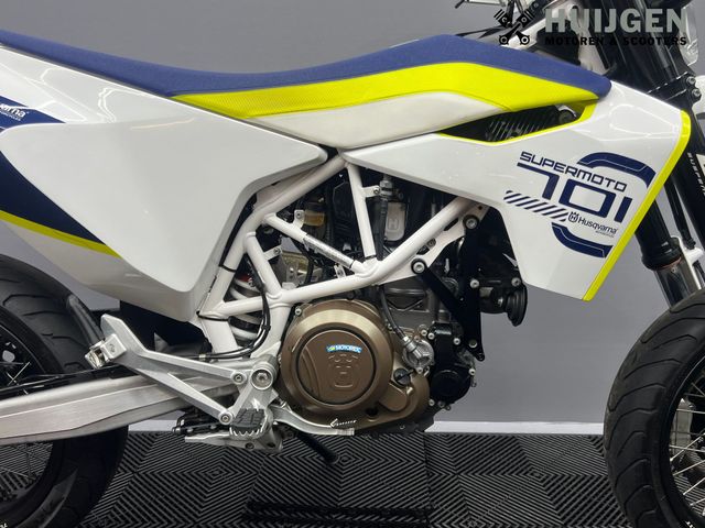 husqvarna - 701-supermoto