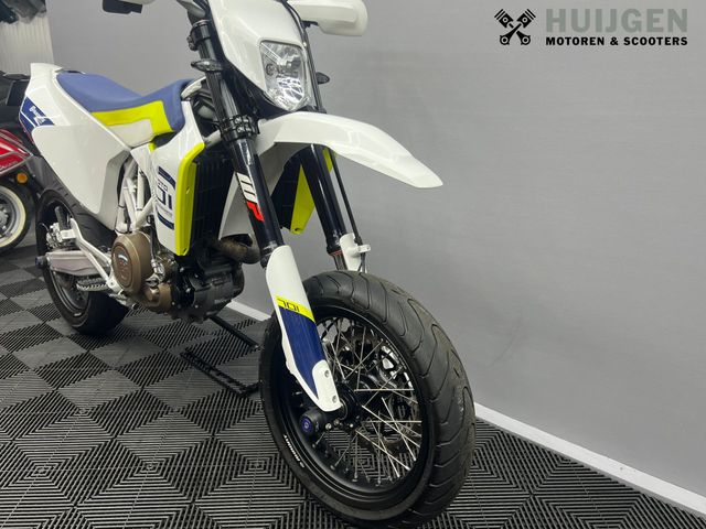 husqvarna - 701-supermoto