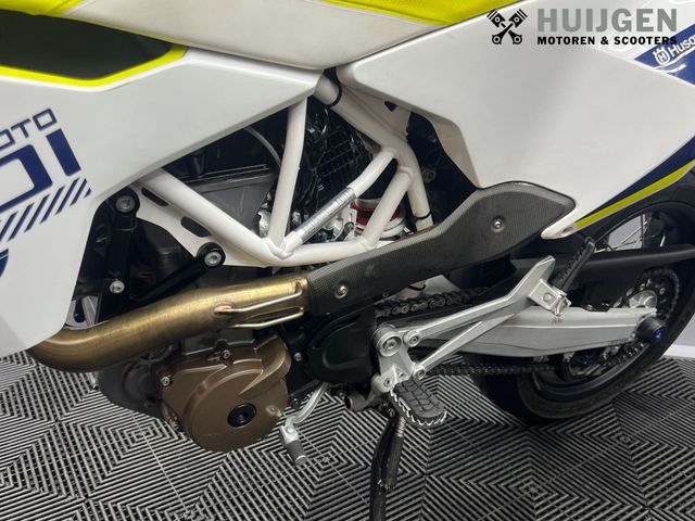 husqvarna - 701-supermoto
