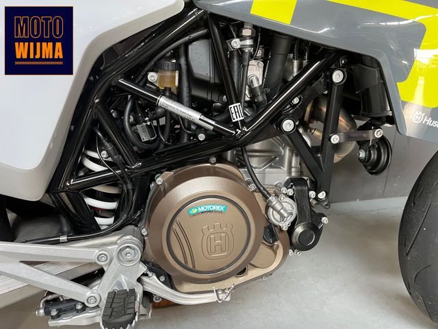 husqvarna - 701-supermoto
